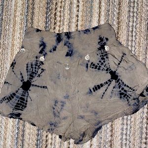 Tie dye wash shorts